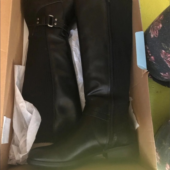 NIB NATURALIZER HIGH KNEE BOOTS WOMEN SIZE 5.5 - Picture 2 of 9